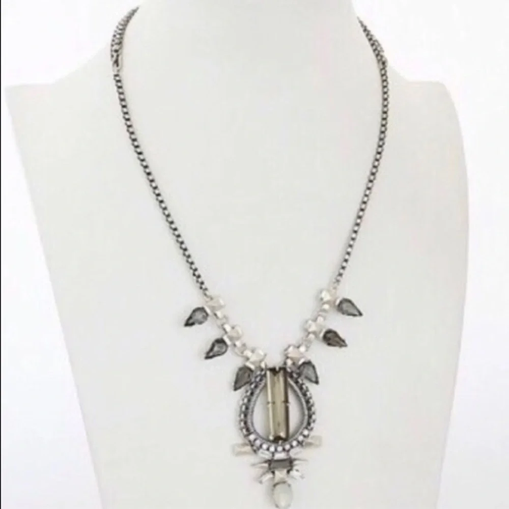 :: Stella & Dot Eclipse Statement Necklace - Picture 7 of 9